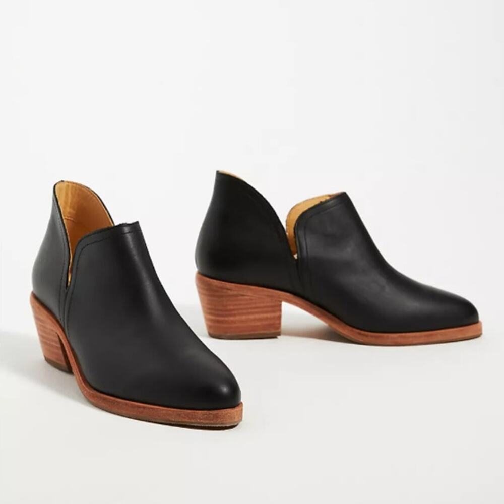 Nisolo Black Leather Ankle Booties with Tan Heel